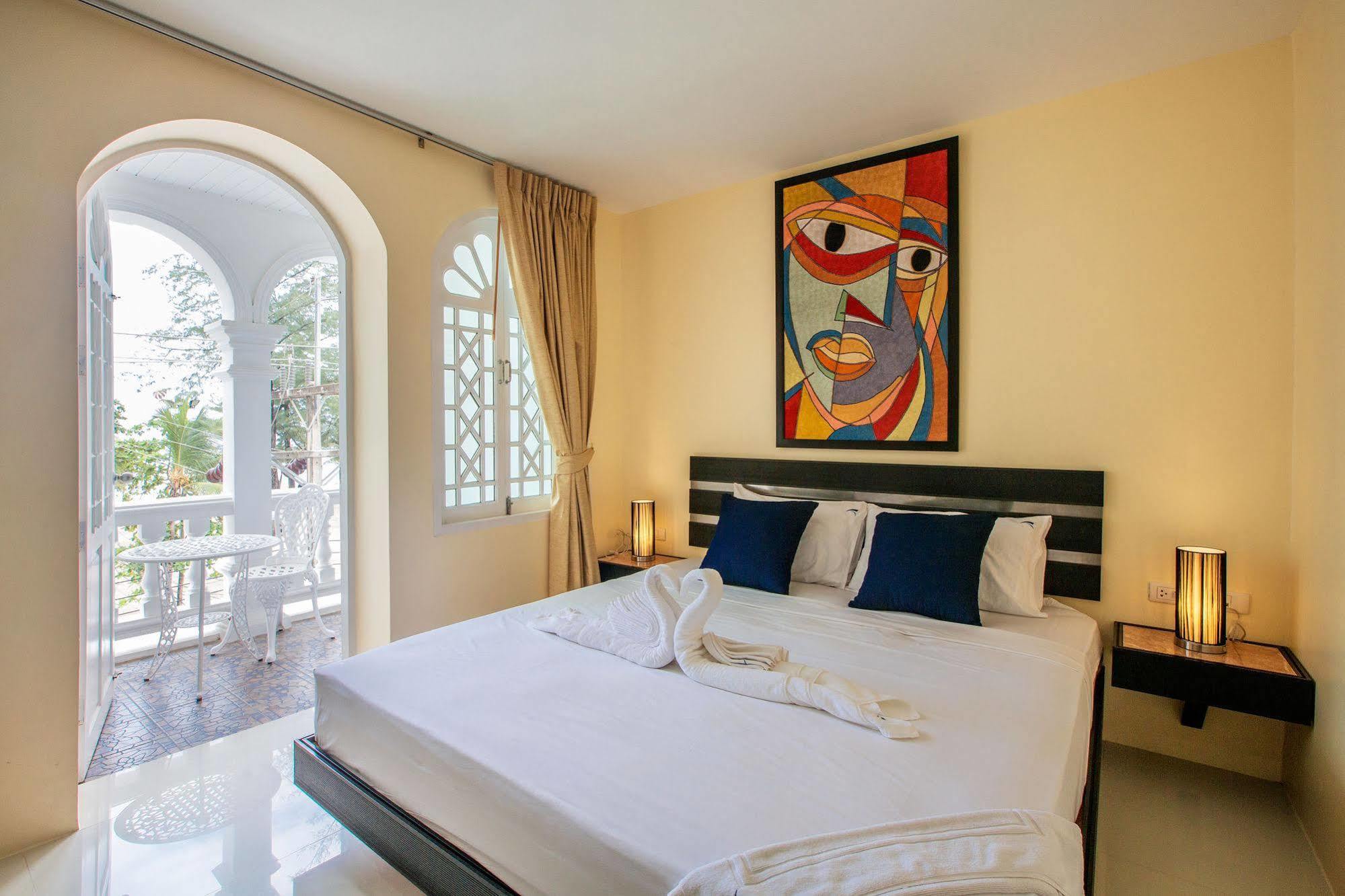 Patong Marina Hotel By Lofty Ngoại thất bức ảnh