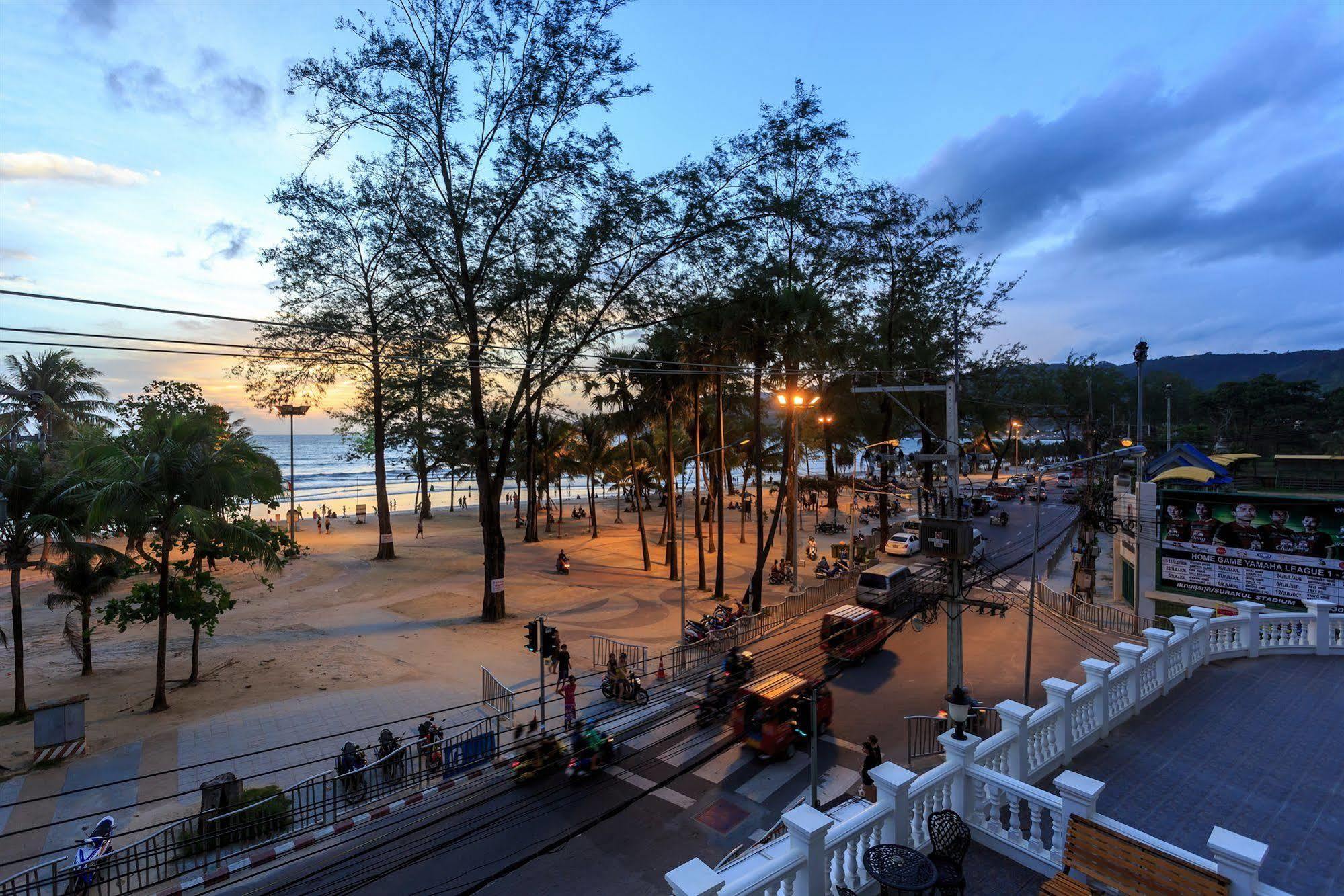 Patong Marina Hotel By Lofty Ngoại thất bức ảnh